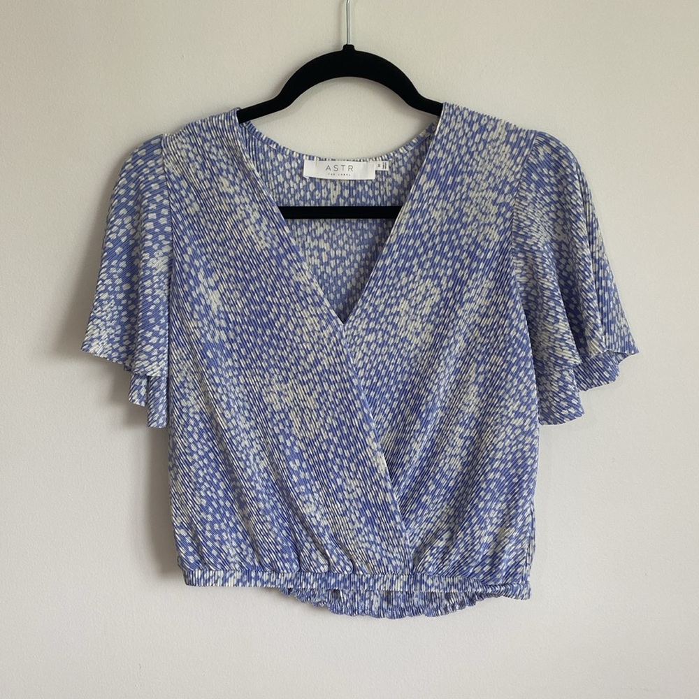ASTR the Label Short Sleeve Plisse Top SIZE M - Picture 3 of 11